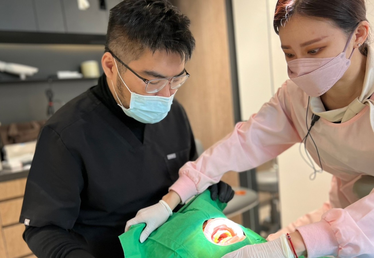 春節前買辦年貨勿忘牙齒健檢！調查：5成民眾不知缺牙與失智、肺炎有關